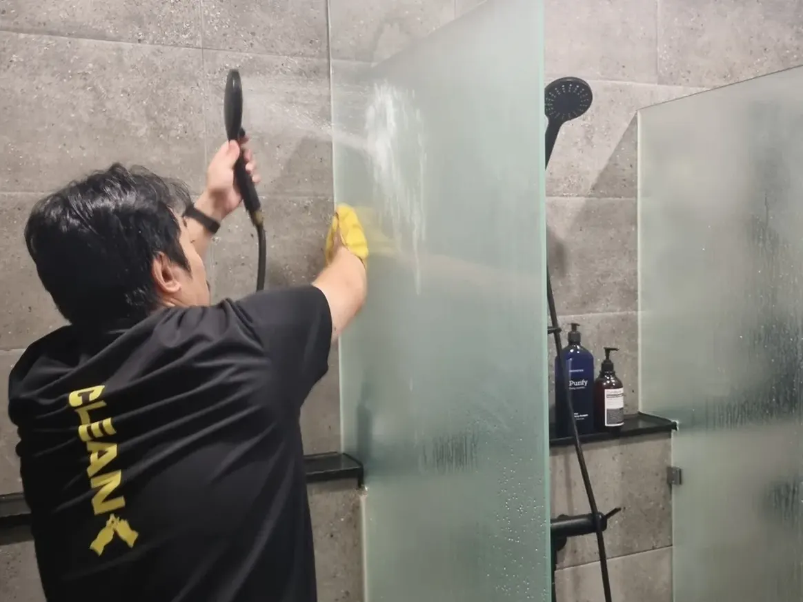 안성시 삼죽면 건물 세면대·파우더룸 바닥 위생청소 사례 - 행진크린