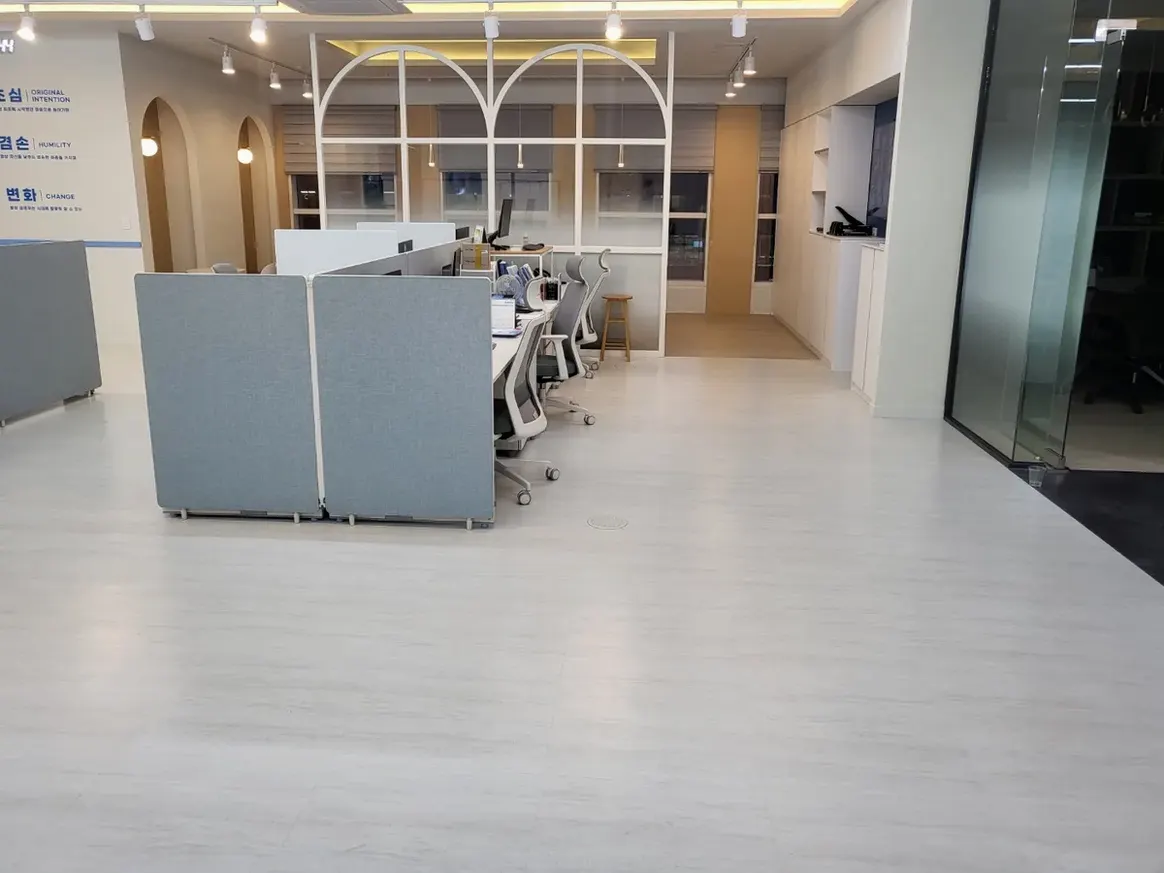 하남시 감북동 사업장 복도·대기 동선 야간 위생청소 사례 - 행진크린